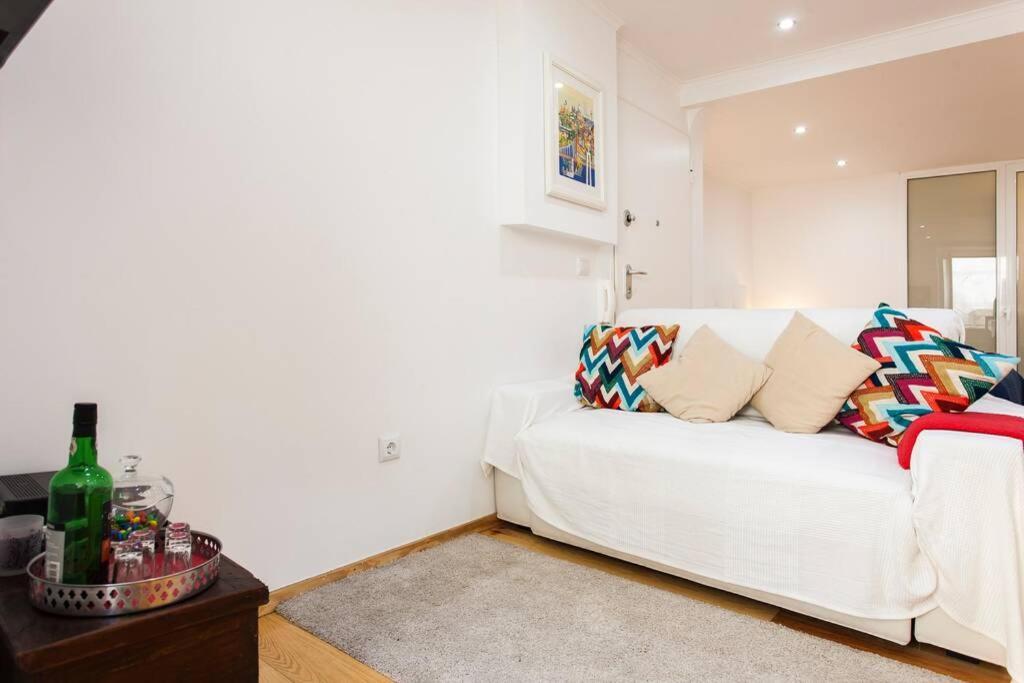 Charming Studio In Mouraria ลิสบอน ภายนอก รูปภาพ