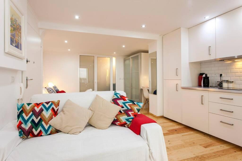 Charming Studio In Mouraria ลิสบอน ภายนอก รูปภาพ